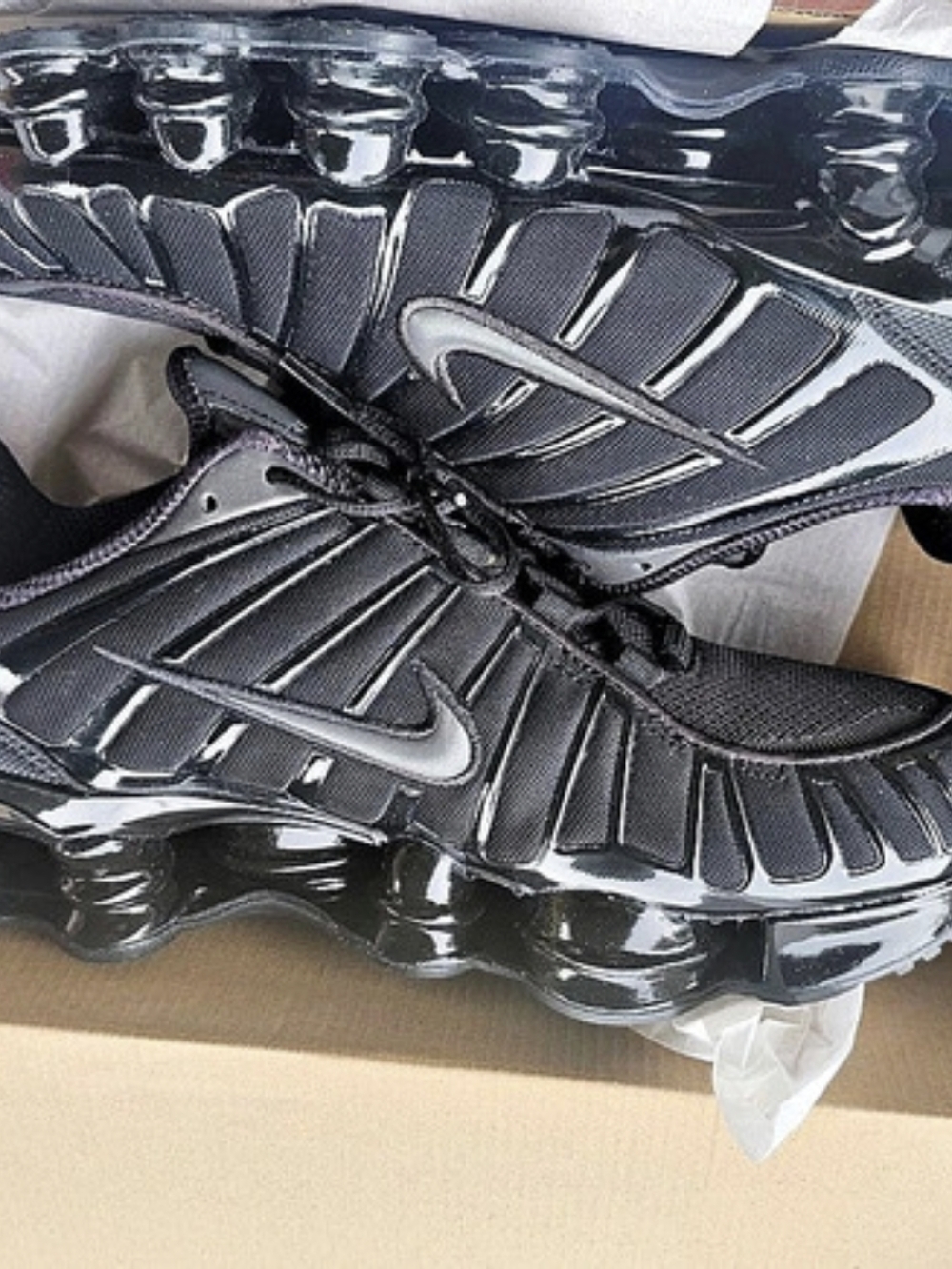 Size 11 - Nike Shox TL Black/Metallic Silver/Light Lemon Twist - Picture 5 of 7